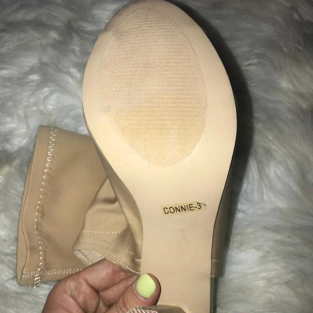 Elegant Tan Peep-Toe Heels - Picture 4 of 6